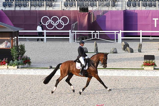 OLY-2020-DRESSAGE-GP FREESTYLE-7-28-21-7574-172-STEFFEN PETERS-SUPPENKASPER-USA-DDEROSAPHOTO - Copy