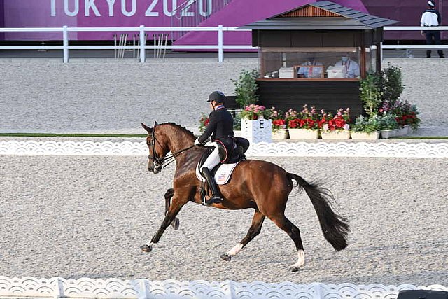 OLY-2020-DRESSAGE-GP FREESTYLE-7-28-21-7620-172-STEFFEN PETERS-SUPPENKASPER-USA-DDEROSAPHOTO