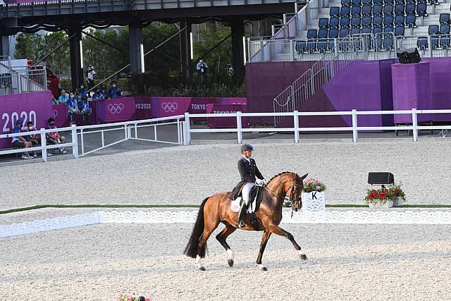 OLY-2020-DRESSAGE-GP FREESTYLE-7-28-21-7569-172-STEPHEN PETERS-SUPPENKASPER-USA-DDEROSAPHOTO