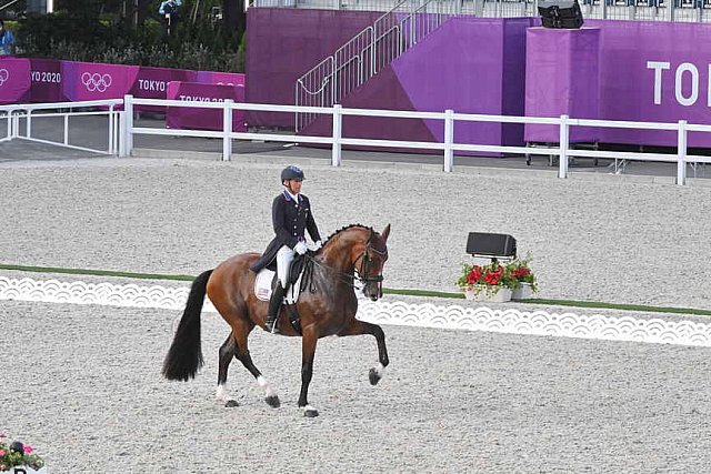 OLY-2020-DRESSAGE-GP FREESTYLE-7-28-21-7692-172-STEPHEN PETERS-SUPPENKASPER-USA-DDEROSAPHOTO