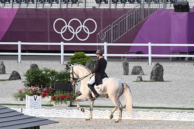 OLY-2020-DRESSAGE-GP FREESTYLE-7-28-21-7719-158-RODRIGO TORRES-FOGOSO-POR-DDEROSAPHOTO