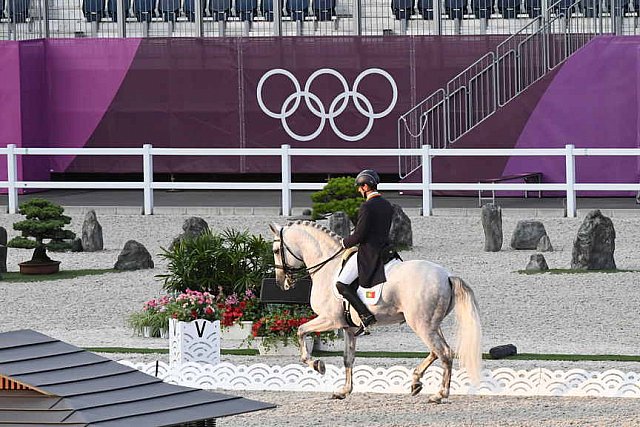 OLY-2020-DRESSAGE-GP FREESTYLE-7-28-21-7721-158-RODRIGO TORRES-FOGOSO-POR-DDEROSAPHOTO