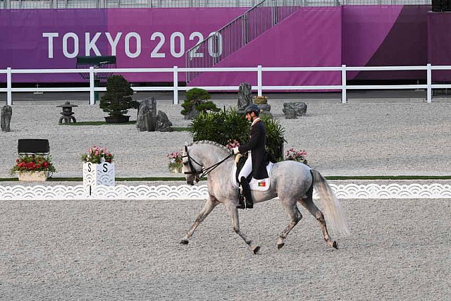 OLY-2020-DRESSAGE-GP FREESTYLE-7-28-21-7780-158-RODRIGO TORRES-FOGOSO-POR-DDEROSAPHOTO