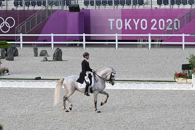 OLY-2020-DRESSAGE-GP FREESTYLE-7-28-21-7786-158-RODRIGO TORRES-FOGOSO-POR-DDEROSAPHOTO