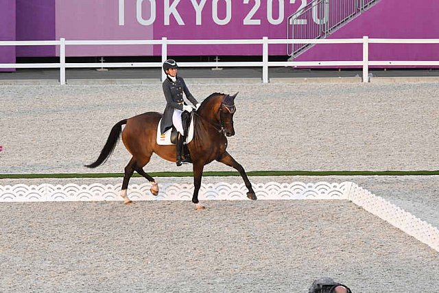 OLY-2020-DRESSAGE-GP FREESTYLE-7-28-21-7849-123-BEATRIZ FERRER-SALAT-ELEGANCE-ESP-DDEROSAPHOTO