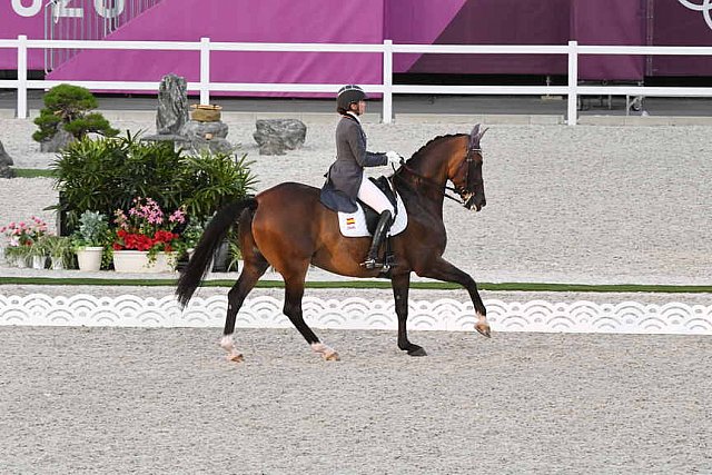 OLY-2020-DRESSAGE-GP FREESTYLE-7-28-21-7888-123-BEATRIZ FERRER-SALAT-ELEGANCE-ESP-DDEROSAPHOTO