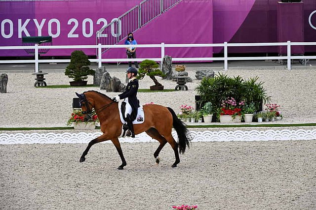 OLY-2020-DRESSAGE-GP DAY1-7-24-21-2556-101-MARY HANNA-CALANTA-AUS-DDEROSAPHOTO