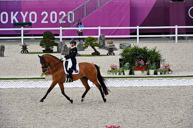 OLY-2020-DRESSAGE-GP DAY1-7-24-21-2557-101-MARY HANNA-CALANTA-AUS-DDEROSAPHOTO