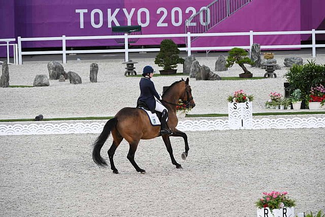 OLY-2020-DRESSAGE-GP DAY1-7-24-21-2975-170-INNA LOGUTENKOVA-FLERARO-UKR-DDEROSAPHOTO