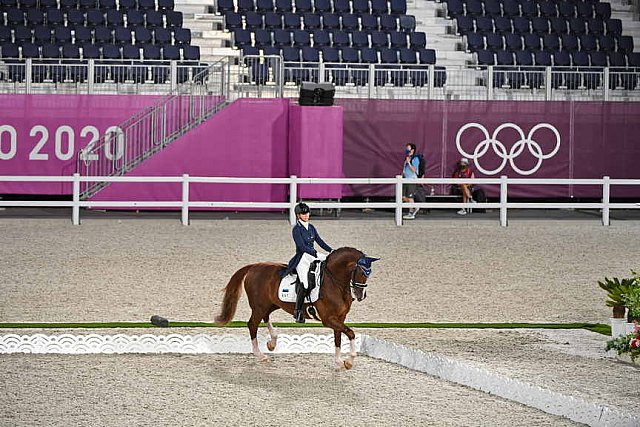 OLY-2020-DRESSAGE-GP DAY1-7-24-21-4715-127-DINA ELLERMANN-DONNA ANNA-EST-DDEROSAPHOTO