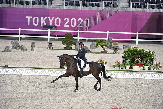 OLY-2020-DRESSAGE-GP DAY1-7-24-21-4827-142-FRANCESCO ZAZA-WITHERING ROMANCE-ITA-DDEROSAPHOTO