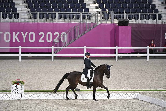 OLY-2020-DRESSAGE-GP DAY1-7-24-21-4842-142-FRANCESCO ZAZA-WITHERING ROMANCE-ITA-DDEROSAPHOTO