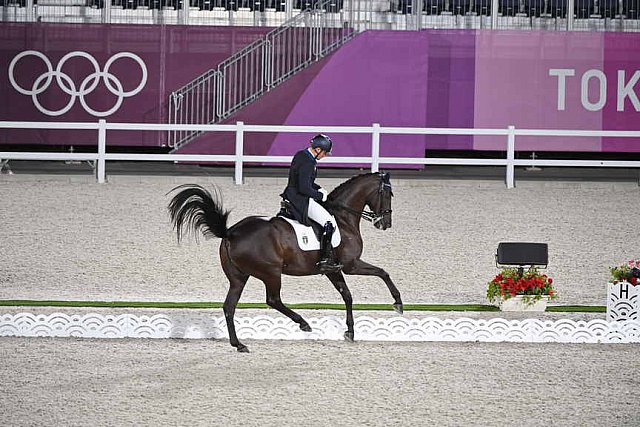 OLY-2020-DRESSAGE-GP DAY1-7-24-21-4876-142-FRANCESCO ZAZA-WITHERING ROMANCE-ITA-DDEROSAPHOTO