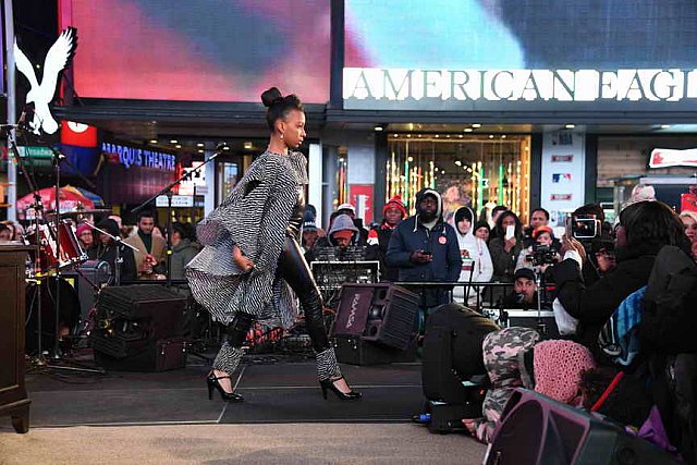 OneLove-TimesSquare-11-17-18-9129-DDeRosaVideo