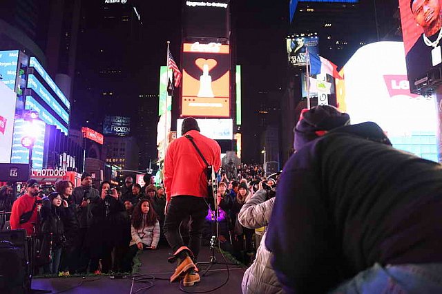 OneLove-TimesSquare-11-17-18-9215-DDeRosaVideo