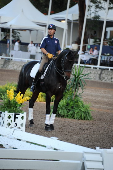 PanAmGames-MX-10-15-11-5197-SteffenPeters-WeltonsMagic-DDeRosaPhoto.JPG