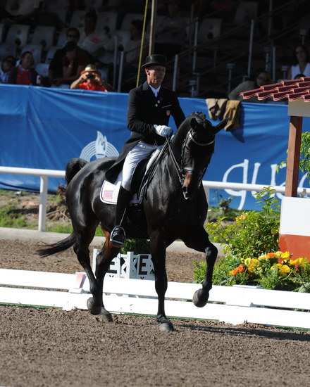 PanAmGames-MX-10-16-11-5917-SteffenPeters-WeltonsMagic-DDeRosaPhoto.JPG