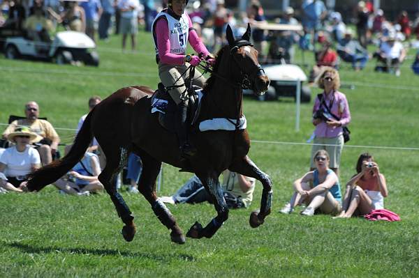 Rolex-4-26-09-1199-HeadleyBritannia-LucindaFredericks-AUS-DeRosaPhoto