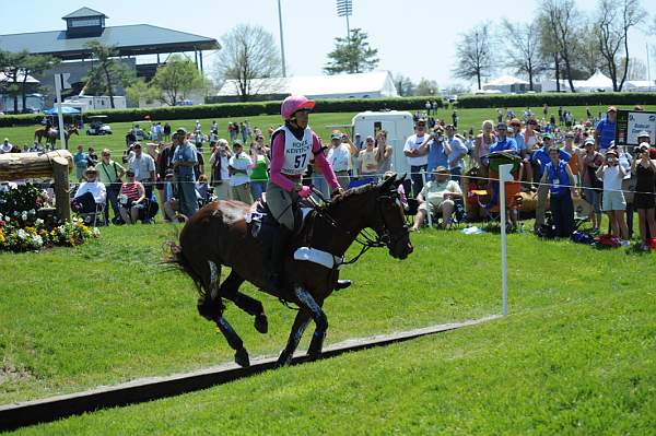 Rolex-4-26-09-1213-HeadleyBritannia-LucindaFredericks-AUS-DeRosaPhoto