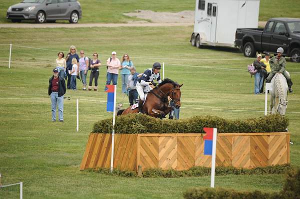 Rolex-4-24-10-XCntry-2449-CoolMountain-WilliamFox-Pitt-GBR-DDeRosaPhoto.jpg