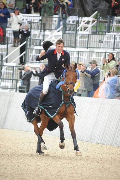 Rolex-4-25-10-3694-Awards-WilliamFoxPitt-CoolMountain-DDeRosaPhoto.jpg