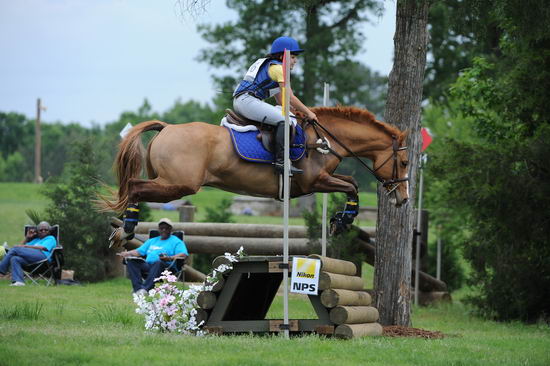 So8ths-5-5-12-XCDay-3787-SarahZimmer-MardiGras-DDeRosaPhoto