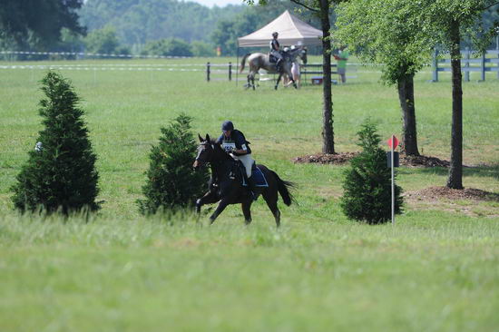 So8ths-5-5-12-XCDay-2241-LindsayStaianoWilliams-TriumphII-DDeRosaPhoto