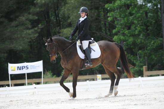 So8ths-5-4-12-Dressage-1294-SydneyParks-RunninAMuck-DDeRosaPhoto