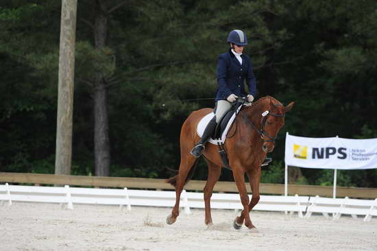 So8ths-5-4-12-Dressage-0398-KerryTracey-BourbonGingerbear-DDeRosaPhoto