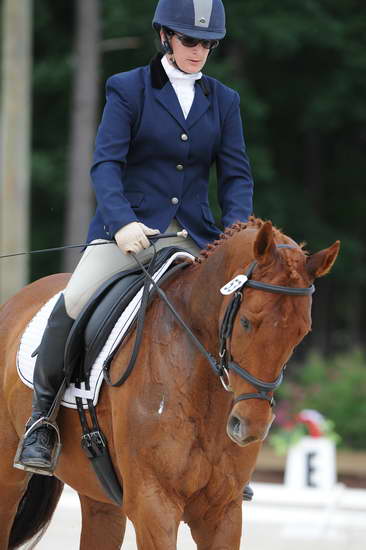 So8ths-5-4-12-Dressage-0404-KerryTracey-BourbonGingerbear-DDeRosaPhoto