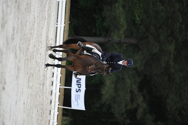 So8ths-5-4-12-Dressage-0605-LindsayStaianoWilliams-TriumphII-DDeRosaPhoto