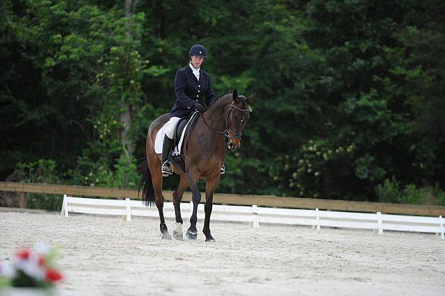 So8ths-5-4-12-Dressage-0621-LindsayStaianoWilliams-TriumphII-DDeRosaPhoto