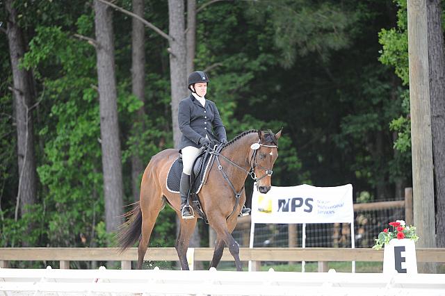 So8ths-5-4-12-Dressage-0633-GwenKriskie-Barney-DDeRosaPhoto