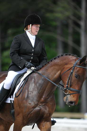 So8ths-5-4-12-Dressage-0719-BonnieMosser-Isbond-DDeRosaPhoto