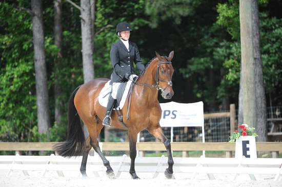 So8ths-5-4-12-Dressage-0747-HeidiBeaumont-SouthBoundary-DDeRosaPhoto