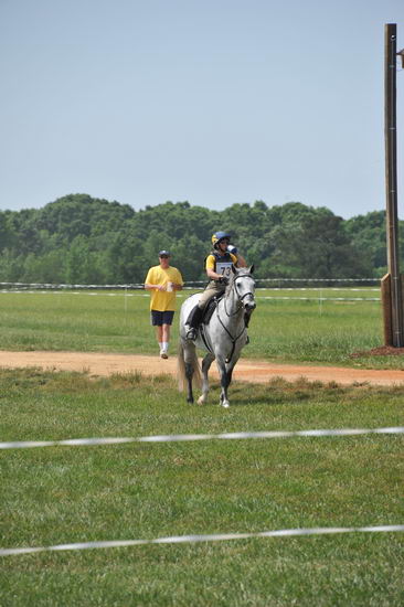 So8ths2-5-5-12-XCDay-3464-MicheleLobsinger-GlenlarasPride-DDeRosaPhoto