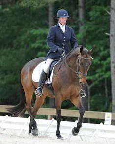 So8ths-5-4-12-Dressage-0615-LindsayStaianoWilliams-TriumphII-DDeRosaPhoto