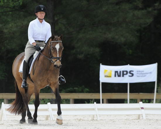 So8ths-5-4-12-Dressage-1232-DanaNorquist-FoothillsWaterman-DDeRosaPhoto