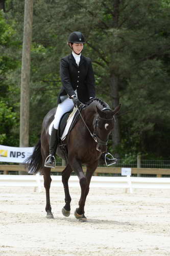 So8ths-5-3-13-Dressage-5477-KaylaAugust-MadamMayhem-DDeRosaPhoto