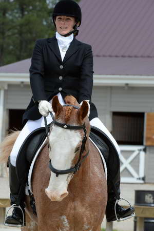 So8ths-5-3-13-Dressage-5112-BrianaTimmerman-ASplashofHenry-DDeRosaPhoto