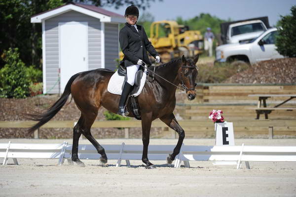 So8ths-4-29-11-DR-2039-JeannetteFord-EmilyBug-DDeRosaPhoto.JPG