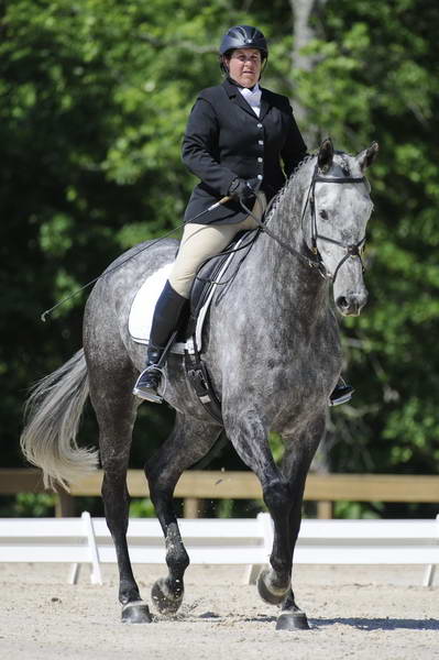So8ths-4-29-11-DR-1876-LindaDahlgren-AFWAmiFidele-DDeRosaPhoto-crop.jpg