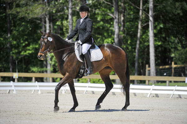 So8ths-4-29-11-DR-2054-JeannetteFord-EmilyBug-DDeRosaPhoto.JPG