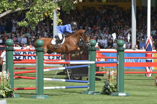 Spruce-Meadows-9-8-13-3283-GercoSchroder-London-NED-DDeRosaPhoto