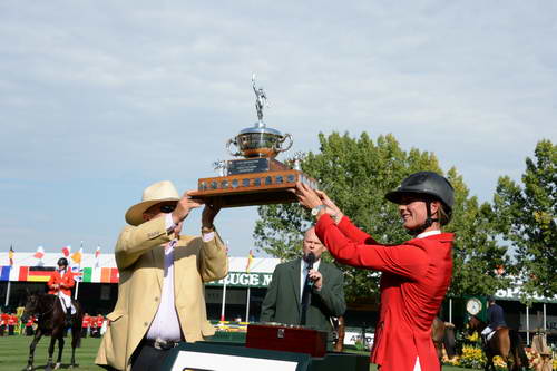 Spruce-Meadows2-9-5-13-3051-PenelopeLeprevost-DameBlanche-FRA-DDeRosaPhoto