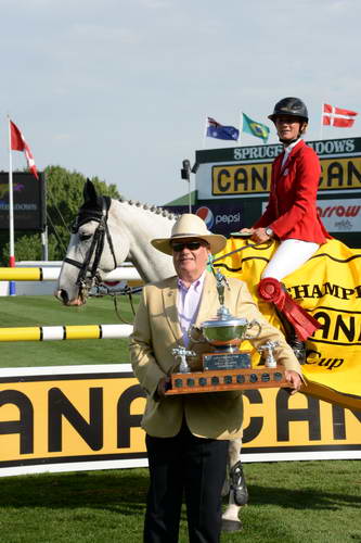 Spruce-Meadows2-9-5-13-3062-PenelopeLeprevost-DameBlanche-FRA-DDeRosaPhoto