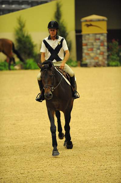 USHJA-Derby-8-19-10-Schooling-DER_6698-DDeRosaPhoto.JPG