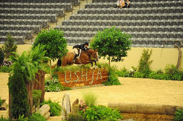 USHJA-Derby-8-20-10-DER_8044-QRnd1-BasesLoaded-KelleyFarmer-DDeRosaPhoto.jpg