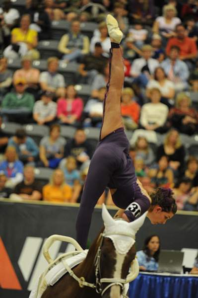 WEG3-10-7-10-Vaulting-5883-DDeRosaPhoto.jpg