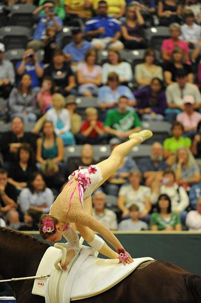 WEG3-10-7-10-Vaulting-5907-DDeRosaPhoto.jpg